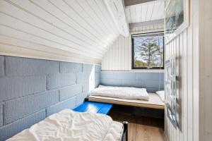 Coxy Cottage Overlooking The Golf Course At Søndervig - 1019