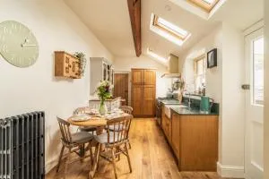 No 3, Home in Staveley - Ings