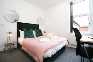 New listing - Cardiff Modern & Spacious Retreat with Private Courtyard