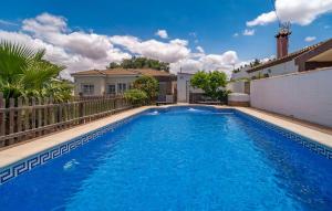 Awesome Home In Chiclana De La Fronter