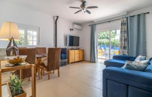 Awesome Home In Chiclana De La Fronter