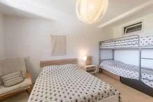 Maisons de vacances Logement spacieux agreable : photos des chambres