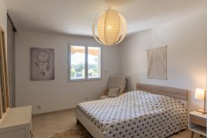 Maisons de vacances Logement spacieux agreable : photos des chambres