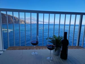 Apartment inside the wave studio B