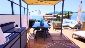 Villas Villa avec Rooftop, Jacuzzi & vue mer by Palmazur : photos des chambres