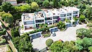 Villas Villa avec Rooftop, Jacuzzi & vue mer by Palmazur : photos des chambres