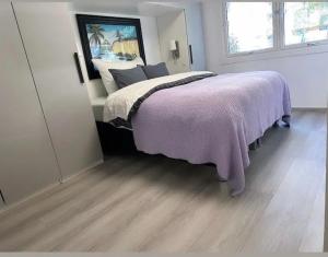 Privat rom med dobbeltseng sentralt på grunerløkka