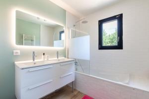 Villas Villa avec piscine a Marseille : photos des chambres