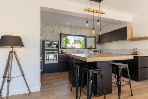 Villas Villa avec piscine a Marseille : photos des chambres