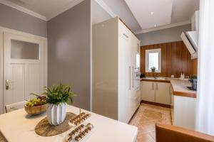 NEW! Elegant downtown suite - Casa Kaja