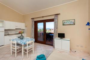 Sea View - Cozy apartment with parking space