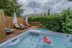 Villa Špadići 80m from the beach - Špadići