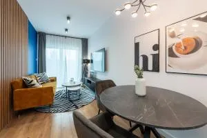 Golden City Haven by Aparo - Nowy Apartament, Winda, Balkon, Szpital CKD, Uniwersytet - Łukaszew