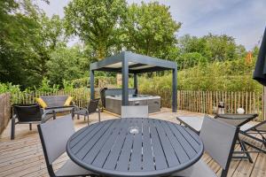 Appartements Domaine du Gros Chene - terrasses avec jacuzzis privatifs : photos des chambres