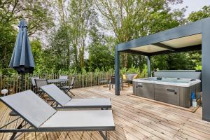 Appartements Domaine du Gros Chene - terrasses avec jacuzzis privatifs : photos des chambres