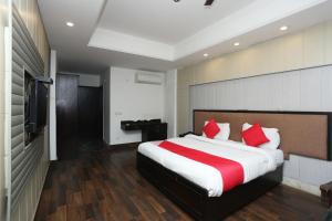 The Avenue Residency Near Leisure Valley Park