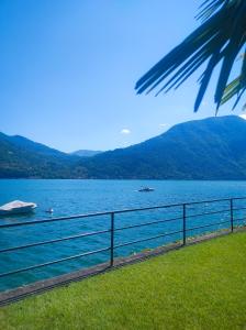 LFSUITE LuganoLake Terrazza Spiaggia privata Parking WI-FI Netflix