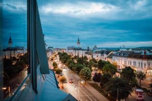 Plaza V Executive Hotel