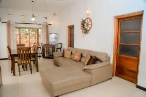 Destine Holiday Bungalow - Hapugala