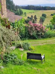 Eco-gîte cottage panoramique, terrasses, baby foot, 150 m2 rénové et agrandi en 2024, activités proposées - Doranges