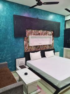 Gokul Hotel