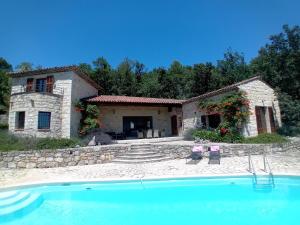 Villas Spacious Villa for 6 - amazing pool and views : photos des chambres