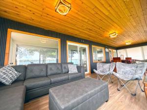 Charming Cottage on Lake Simcoe