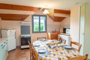 Maisons de vacances Meuble de tourisme du haut 5 personnes a serigas : photos des chambres