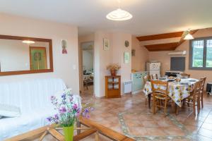 Maisons de vacances Meuble de tourisme du haut 3 personnes a serigas : photos des chambres