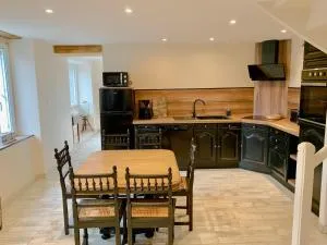 Le logis - Lampaul-Guimiliau - 朗迪维西奥