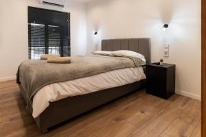 Downtown Residence by Stlcz