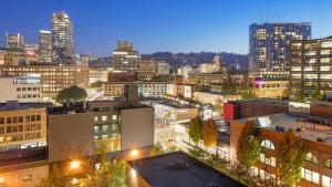 Luxury 1Bedroom 1Bath Pearl District