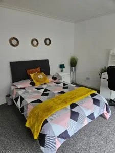 Double Room Close to Headingley Stadium - Central Station