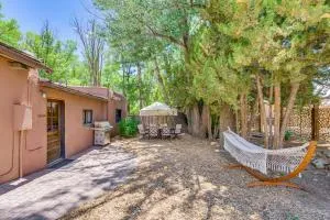 Mid-Century Modern Taos Home with Hot Tub and Fire Pit - Taos Junction