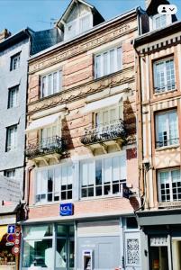B&B / Chambres d'hotes Chambre Romeo ou Juliette : Chambre Double Deluxe avec Balcon