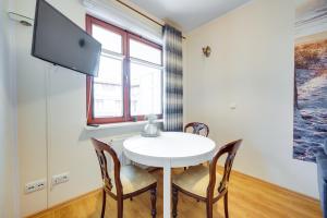 Almond - Neptun Park by OneApartments