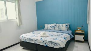 Wave Crest Retreat