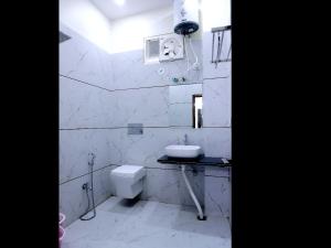 HOTEL JAG LAXMI PALACE prime location main road near mahakal temple and railway station