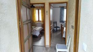 Maisons d'hotes La pinede de Manon Chambre et table d-hotes : photos des chambres