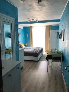 Студио - Морско бягство