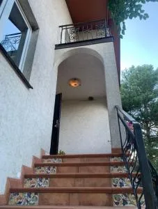 Dom Luny koło lasu i góry - 圣凯瑟琳