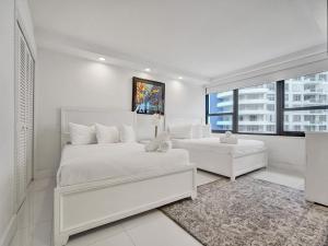 Amazing Ocean View Condo Beach Service 1111