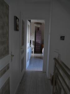 B&B / Chambres d'hotes un oasis de quietude belle chambre 22m2 : photos des chambres