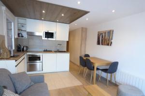 Résidence Le Genevrier - Très joli appartement 2 pièces en plein centre de Méribel dans une résidence calme MAE-0814