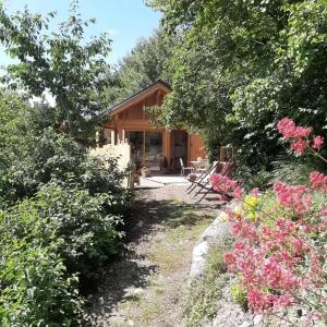 Chalets Petit chalet neuf independant 2 pers La cabane de Jean  : photos des chambres