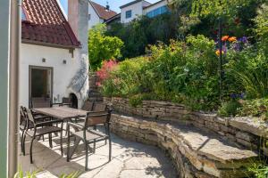 Charming 5-Bedroom House in Central Visby with View