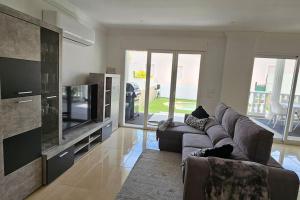 Luxury villa with private pool and cinema by Vapagó Tenerife