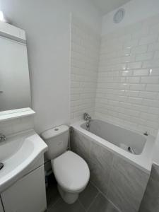 Charm studio nearby La Défense Arena