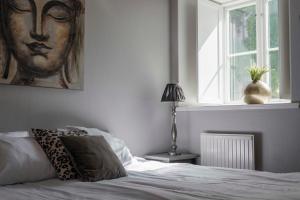 Charming Garden View Apartment with Terrace & grill