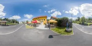 Apartmány-Zámecká restaurace - Tatrovice